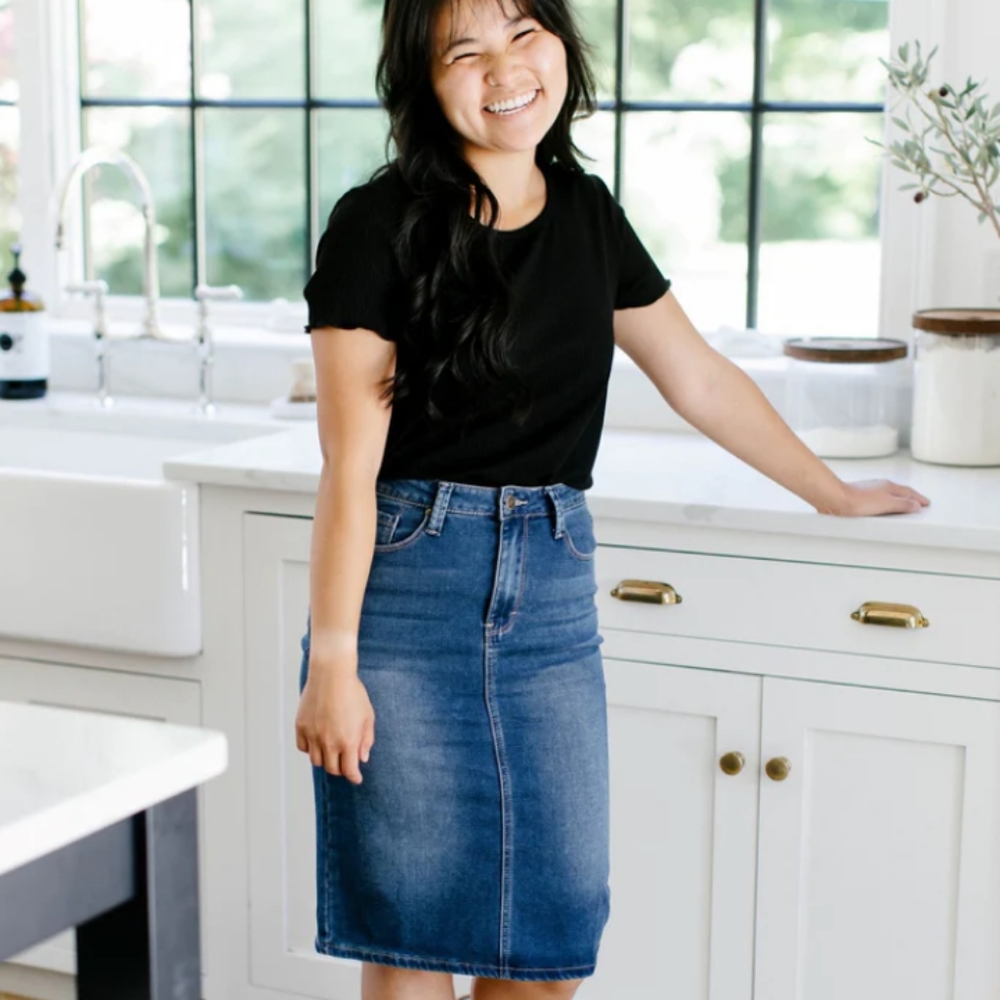 Main street exchange gean skirt,size 2,very stretchy and soft